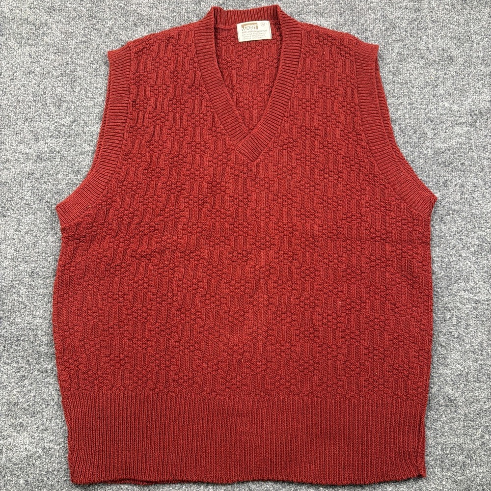 Vintage Montgomery Ward Men's‎ Burgundy Knit Sweater Vest Size XL